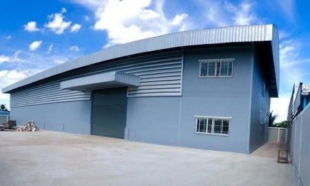 ให้เช่าโรงงาน / โกดัง - ให้เช่าโกดังบนที่ดิน 1 ร่ 720 ตารางเมตร ซอยวัดสุวรรณรัตนาราม ตำบลคลองมะเดื่อ อำเภอกระทุ่มแบน