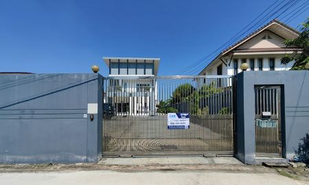 ขายบ้าน - ขายโฮมออฟฟิศขนาด 183 ตร.ว. ซอยสวนผัก 50 แยก 2 จอดรถได้ 15 คัน