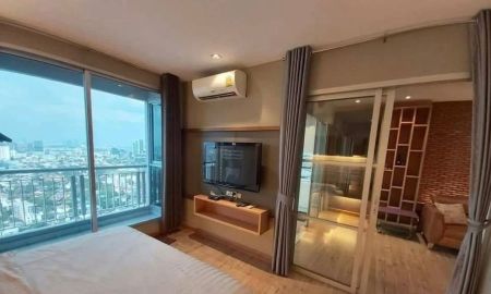 ขายคอนโด - ขายคอนโดริธึ่มรัชดา 47 ตรม. ชั้น 32 รีโนเวทสวยมาก ใกล้ MRT รัชดา ถ.รัชดาภิเษก เขตห้วยขวาง กรุงเทพ