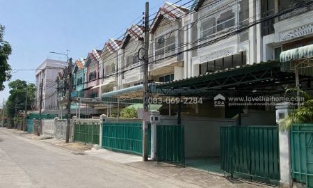 ขายทาวน์เฮาส์ - ขายบ้านทาวน์โฮม 3 ชั้น หลังใหญ่พิเศษ ลาดพร้าว92 ตรงข้ามบิ๊กซี เข้าซอยเพียง350เมตร