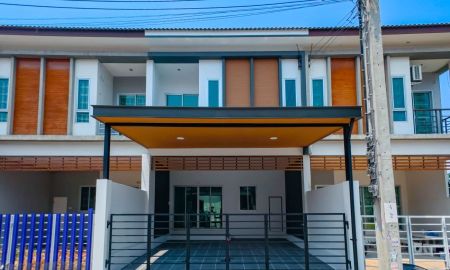 ขายทาวน์เฮาส์ - ขายทาวน์เฮ้าส์ 2 ชั้น ทำเลฉลองกรุง หมู่บ้านราชพฤกษ์ สุวรรณภูมิ ลาดกระบัง 3 ห้องนอน 2 ห้องน้ำ พื้นที่ 22.5 ตร.วา