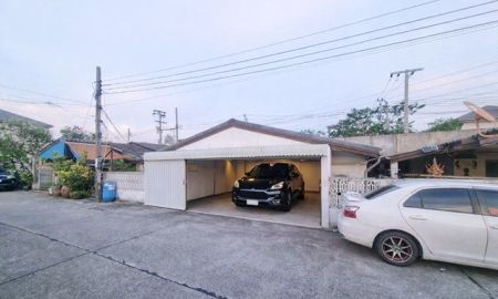 ให้เช่าบ้าน - เมกาบางน 1กม. 3นอน บางนา-ตราด51-55 ใหม่ ใกล้โลตัส บางนา 900 ม. 2น้ำ บ้านเดี่ยว 50 ตร.ว. พร้อมแอร์ใหม่ 3 ตัว ทำเลบางนา-ตราด กม.8