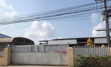 ให้เช่าโรงงาน / โกดัง - ให้เช่าโกดัง มีเครน 2 ตัว พร้อมออฟฟิศ และบ้านพักคนงาน ที่ดิน 600 ตารางวา ซ. คีรี ถ สุขุมวิท ต ห้วยโป่ง ระยอง