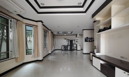 ให้เช่าบ้าน - ให้เช่าบ้านใกล้ BTS เอกมัย ใกล้ร.ร.นานาชาติเอกมัย ซอยสุขุมวิท 63 4 ห้องนอน 4 ห้องน้ำ ซ. เอกมัย 10 หรือ ซ. ปรีดี 25