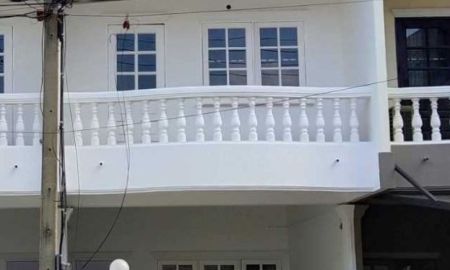 ให้เช่าทาวน์เฮาส์ - ให้เช่าทาวน์เฮ้าส์ หมู่บ้านอมรชัย 3 บรมราชชนนี 72 เขตทวีวัฒนา ใกล้พุทธมณฑลสาย 3