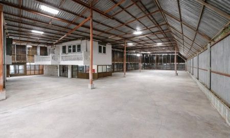 ให้เช่าโรงงาน / โกดัง - รถสิบล้อได้ แยกหนองแขม เลียบคลองภาษีเจริญฝั่งใต้ ถูกที่สุดในโลก ตรมละ 35 บาท ให้เช่าโกดัง 900ตร.ม. 4นอน 3น้ำ