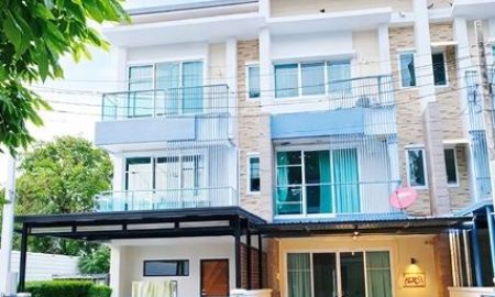 ให้เช่าทาวน์เฮาส์ - ทาวน์โฮม 3ชั้น 3นอน ใกล้เดอะ คริสตัล 800 ม. CDC500ม. 27 ตร.ว. 320 ตร.ม.ถ.ลาดพร้าว87 เลียบด่วนเอกมัย รามอินทรา 3น้ำ