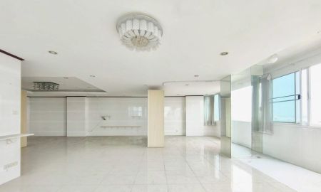 ขายคอนโด - ขายคอนโด The Trio Garden ห้องมุม ใกล้ MRT ศรีนครินทร์ 38 เนื้อที่ 105 ตารางเมตร 2 ห้องนอน ชั้น 20 ซอยศรีนครินทร์ 38 แขวงหนองบอน เขตประเวศ กรุงเทพ