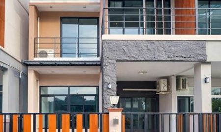 ให้เช่าทาวน์เฮาส์ - พร้อมเฟอร์ เชลล์ หนองคาย 1.4กม.4นอน ให้เช่าทาวน์โฮม 2 ชั้น Caltex1.4กม. ม.ขอนแก่น วิทยาเขตหนองคาย 800 ม.