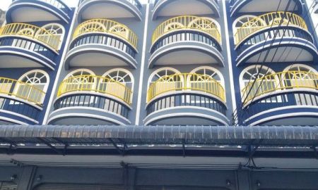 ให้เช่าอาคารพาณิชย์ / สำนักงาน - ให้เช่า ตึกแถว อาคารพาณิชย์3ชั้นครึ่ง(4คูหา ) 19ตรว. ถนนเพชรเกษม52 ตรงข้ามซีคอนสแควร์