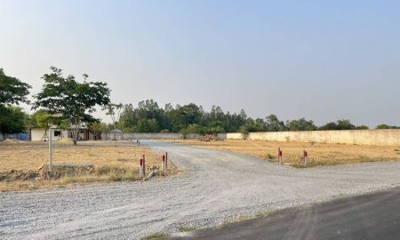 ขายที่ดิน - ที่ดินอำเภอสามชุก ติดถนนลาดยาง ถมดินแล้ว เริ่มต้น100 ตรว. 250,000.- พิกัด ต.บ้านสระ อ.สามชุก จ.สุพรรณบุรี