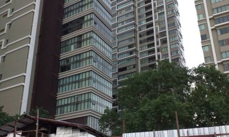 ให้เช่าที่ดิน - ให้เช่าที่ดินใจกลางสุขุมวิท 24 มีห้องพักคนงานแบ่งให้เช่า