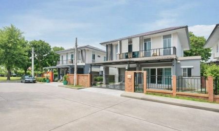 ให้เช่าบ้าน - ขาย/ให้เช่าบ้านเดี่ยวหมู่บ้านภัสสร เพรจทิส ลุกซ์ พัฒนาการ 44 สวนหลวง กรุงเทพ