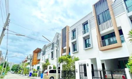 ให้เช่าทาวน์เฮาส์ - ถ.ติวานนท์ แจ้งวัฒนะ อิมแพ็ค เมืองทองธานี 900 ม. ทาวน์โฮม 3ชั้น 3นอน 3 น้ำ19 ตร.วา. 220 ตร.ม. สำนักงานที่ดิน ปากเกร็ด 2 กม.