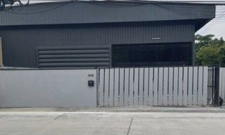 ให้เช่าโรงงาน / โกดัง - ให้เช่าโกดังใกล้สุวรรณภูมิและนิคมลาดกระบัง กรุงเทพกรีฑาตัดใหม่ ย่านสะพานสูง พื้นที่ใช้สอย 560 ตร.ม.มีออฟฟิศ และ บ้านพักพนักงาน