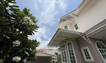 ขายบ้าน - บ้านเดี่ยวหลังมุม ปากซอย 5 หมู่บ้านเมืองทอง 4 ซอยปุณณวิถี 53 ถนนสุขุมวิท 101 (ซอยวัดธรรมมงคล)