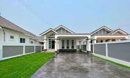 ขายบ้าน - บ้านสร้างใหม่กว้างขวาง สวย ครบ เหมาะสำหรับครอบครัวทันสมัย ทำเลดี เดินทางสะดวก สันผักหวาน หางดง เชียงใหม่ #สร้างเสร็จพร้อมอยู่