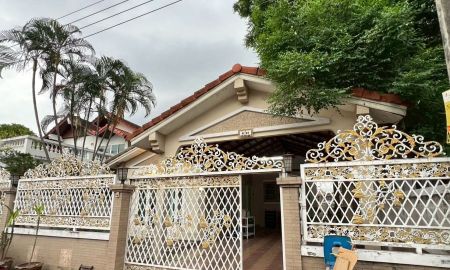 ให้เช่าบ้าน - ให้เช่า บ้านเดี่ยว หมู่บ้าน สินธนา 6 ซอยนวลจันทร์ 50 เฟอร์นิเจอร์ครบ มีเเอร์ครบ ราคา 30,000 บาท/เดือน