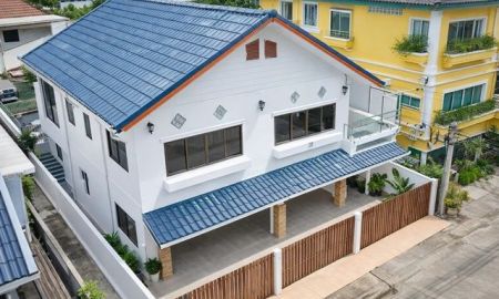 ให้เช่าบ้าน - นวมินทร์ซิตี้อเวนิว 900 ม. คฤหาสน์ใหญ่ถูกที่สุดในโลกให้เช่า 2 ชั้น 6นอน เสนานิคม 3 น้ำ ใกล้ตลาดหัวมุม 700 ม. 50 ตร.วา. 230 ตร.ม.