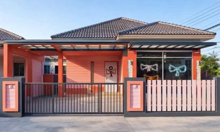 ให้เช่าบ้าน - ให้เช่าบ้านเดี่ยว 2นอน ต่อเติมหลังคาโรงจอดรถ ศรีมหาโพธิ 1น้ำ 304 อบต.ท่าตูม 950ม. 49 ตร.ว. 180ตร.ม.