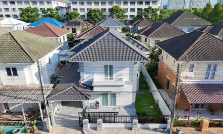 ขายบ้าน - ขายบ้านเดี่ยว 2 ชั้น รีโนเวทใหม่ 3 ห้องนอน ถนนชัยพฤกษ์ 1- หาดจอมเทียน