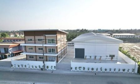 ให้เช่าโรงงาน / โกดัง - รบจบในที่เดียว! โกดัง 2 หลัง + ออฟฟิศ 3 ชั้น บนเนื้อที่กว่า 1 ไร่ 3 งาน เดินทางสะดวก รถใหญ่เข้า-ออกง่าย จอดรถได้หลายคัน