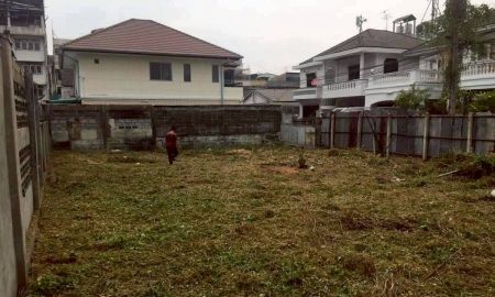 ขายที่ดิน - ขาย ที่ดิน เปล่า ใจกลางเมืองย่านลาดพร้าว ซอย ลาดพร้าว 64 ใกล้ MRTโชคชัย4