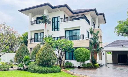 ให้เช่าบ้าน - ให้เช่าบ้านเดี่ยว 3 ชั้น เฟอร์นิเจอร์ครบ 4 ห้องนอน 4 ห้องน้ำ แอร์ 10 เครื่อง ซ.รัชดา 32 ทำออฟฟิศใด้