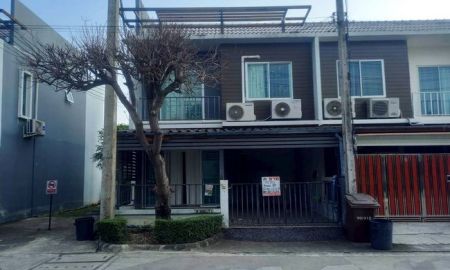 ขายทาวน์เฮาส์ - ขายทาวน์เฮ้าส์ หมู่บ้านเดอะคัลเลอร์ส รังสิต-คลอง 4 เนื้อที่ 17.7 ตร.ว. 2 ชั้น 3 นอน 2 น้ำ