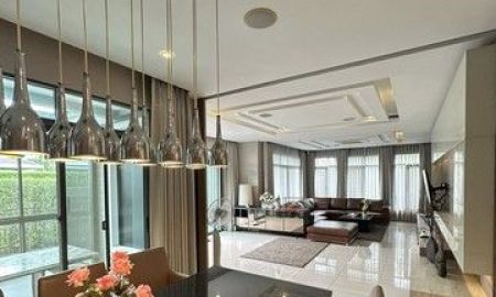 ขายบ้าน - ขาย บ้านเดี่ยว The Palm พัฒนาการ บ้านใหญ่ 6 ห้องนอน ทำเลศักยภาพ