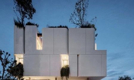 ขายบ้าน - ขาย บ้านเดี่ยว 6 ชั้น พร้อมลิฟต์และสระว่ายน้ำ ดีไซน์โดดเด่น