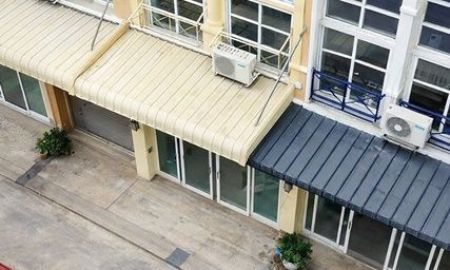 ให้เช่าอาคารพาณิชย์ / สำนักงาน - บิ๊กซี เพชรเกษม 300ม. หลักสอง อาคารพาณิชย์ 4.5ชั้น 3นอน แม็คโคร เพชรเกษม 300ม. 4น้ำ 16 ตร.ว. 270 ตร.ม. รพ.บุญญาเวช 400 ม.