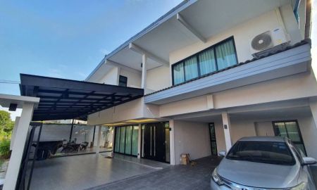 ให้เช่าบ้าน - ให้เช่าบ้านเดี่ยว 2 ชั้น 5 ห้องนอน ซอยรัชดา 36 โชคชัย 4 ตกแต่งสไตล์Modern