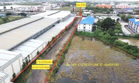 ขายที่ดิน - ขายที่ดินติดถนนบางบัวทอง-สุพรรณบุรี ทล.340 เนื้อที่ 26.5ไร่ (ทางเข้าเป็นภาระจำยอม 15x200m)ด้านหลังติดถนนเลียบคลอง ทำเลดี เหมาะพัฒนาเป็นโกดัง