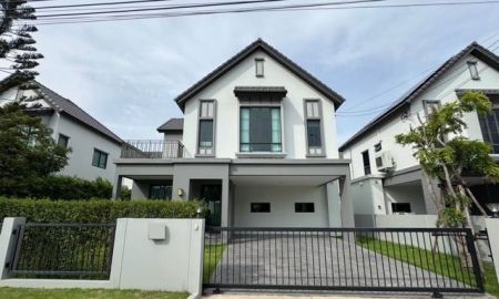 ขาย-ให้เช่าบ้าน - บ้านสวยไซส์ใหญ่ แบบบ้าน Aster รามคำแหง-ซอยมิสทีน เชื่อมต่อกรุงเทพกรีฑาตัดใหม่ ใกล้ RIS และ Wellington จะเช่าหรือซื้อก็คุ้ม