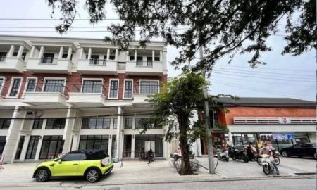 ให้เช่าอาคารพาณิชย์ / สำนักงาน - ให้เช่าอาคารพาณิชย์ 3.5 ชั้น ริมถนนซอยแจ้งวัฒนะ เข้าซอยไม่ลึก ใกล้ รพ มงกุฎวัฒนะ ใกล้ ศูนย์ราชการ เหมาะเป็นสำนักงาน , อื่น ๆ จดบริษัทได้