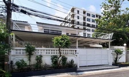 ให้เช่าบ้าน - ให้เช่าบ้านเดี่ยว 2ชั้นห้วยขวาง-ประชาราษฏร์บำเพ็ญใกล้MRT ห้วยขวาง 3 ห้องนอน3 ห้องน้ำ3 แอร์4 -5 ที่จอดรถในบ้าน เฟอร์นิเจอร์ครบ