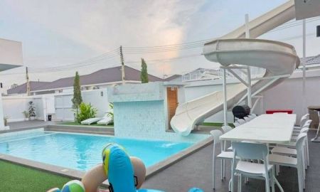 ขายบ้าน - ขายพูลวิลล่าเพื่อการลงทุน พูลวิลล่าพร้อมผู้เช่า พร้อมแถมเฟอร์นิเจอร์ และเครื่องใช้ไฟฟ้า พร้อมทำธุรกิจได้เลย ห้วยใหญ่ บางละมุง ชลบุรี