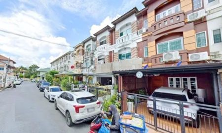 ให้เช่าอาคารพาณิชย์ / สำนักงาน - ซ.นวลจันทร์ 27-33 MRT วัชรพล 1.6กม.ให้เช่าทาวน์เฮ้าส์ 3 ชั้น 21 ตร.วา.252 ตร.ม. เดอะวอล์ค เกษตร-นวมินทร์ 1.1 กม. 4นอน 3น้ำ