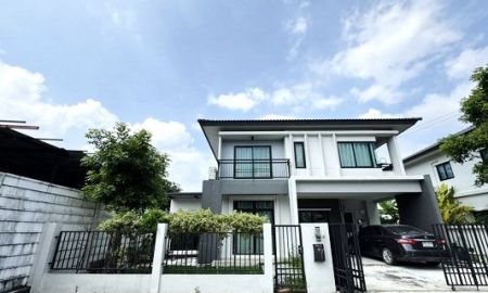 ให้เช่าบ้าน - ให้เช่า] หมู่บ้าน แกรนด์ บริทาเนีย วงแหวน-รามอินทรา / 3 ห้องนอน 3 ห้องน้ำ / 50 ตรว. 180 ตรม. **30,000**