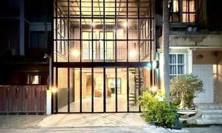 ขายบ้าน - ขายทาวน์โฮม3ชั้น สไตล์ Garage House โครงการอารียา โมวา เกษตร