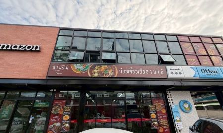 ขาย-ให้เช่าทาวน์เฮาส์ - ให้เซ้งร้านอาหารพื้นที่ indoor 240 ตรม มีที่จอดรถ