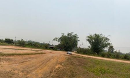 ขายที่ดิน - ขายที่ดินพร้อมบ่อน้ำมัน 11ไร่ 26 ตร.ว. โฉนดครุฑแดง น.ส.4 จ.2 แปลงติดกัน ตำบลแม่สูน อำเภอฝาง เชียงใหม่ ( เจ้าของขายเอง )