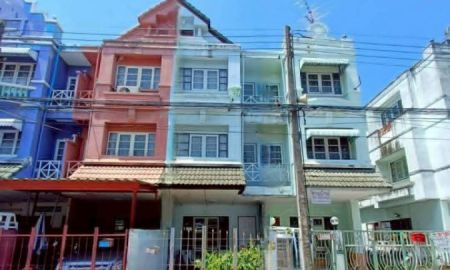 ขายทาวน์เฮาส์ - ขายทาวน์เฮ้าส์ 3 ชั้น 21 ตรว.หมู่บ้านลัลลี่วิลล์ คลอง 2 ลำลูกกา บ้านพร้อมอยู่ทำเลดีใกล้สนามบินดอนเมือง