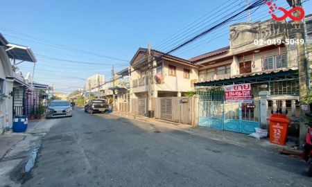 ขายทาวน์เฮาส์ - ขายทาวน์เฮาส์ 2 ชั้น ถนนบางนา-ตราด หมู่บ้านไพโรจน์ ใกล้ทางด่วน-ห้างเซ็นทรัล
