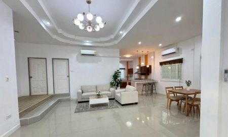 ขายบ้าน - บ้านเดี่ยวชั้นเดียวหลังใหญ่ ใกล้แหล่งงาน แหล่งเล่น ในทำเลศักยภาพ โครงการหมู่บ้านชลลดา 3 ทำเลทอง ใกล้สิ่งอำนวยความสะดวกครบครัน