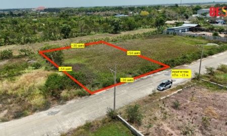 ขายที่ดิน - ขาย ที่ดินเปล่า ลำลูกกา คลอง 11 ตรงข้าม สนามกอล์ฟลำลูกกา คันทรี่คลับ เข้าซอยเพียง 150 เมตร ถนนกว้าง เหมาะสร้างบ้าน รีสอร์ท โกดัง