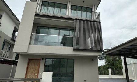 ขายบ้าน - ขายบ้านเดี่ยวหรู3ชั้น หลังริมฮวงจุ้ยดี เอคิว อาร์เบอร์ สวนหลวง ร.9-พัฒนาการ ถนนเฉลิมพระเกียรติ ร.9 ประเวศ กรุงเทพ.