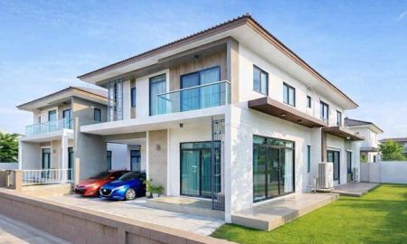 ให้เช่าบ้าน - คฤหาสน์2ชั้น บ้านเดี่ยว ประเวศ 4นอน บางนา-สุขาภิบาล2 ใกล้รพ.สิรินธร 1.4 กม. ใกล้ แจสกรีน วิลเลจ ประเวศ 850ม. 4น้ำ 55 ตร.ว. 220ตร.ม.