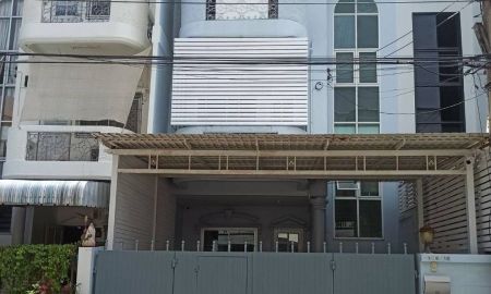 ขายทาวน์เฮาส์ - ขายทาวน์โฮม 3 ชั้น หมู่บ้าน 84 แมนชั่น ลาดพร้าว ประดิษฐ์มนูธรรม